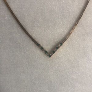 ❤️4/$10 gold-tone faux Diamond & emerald necklace